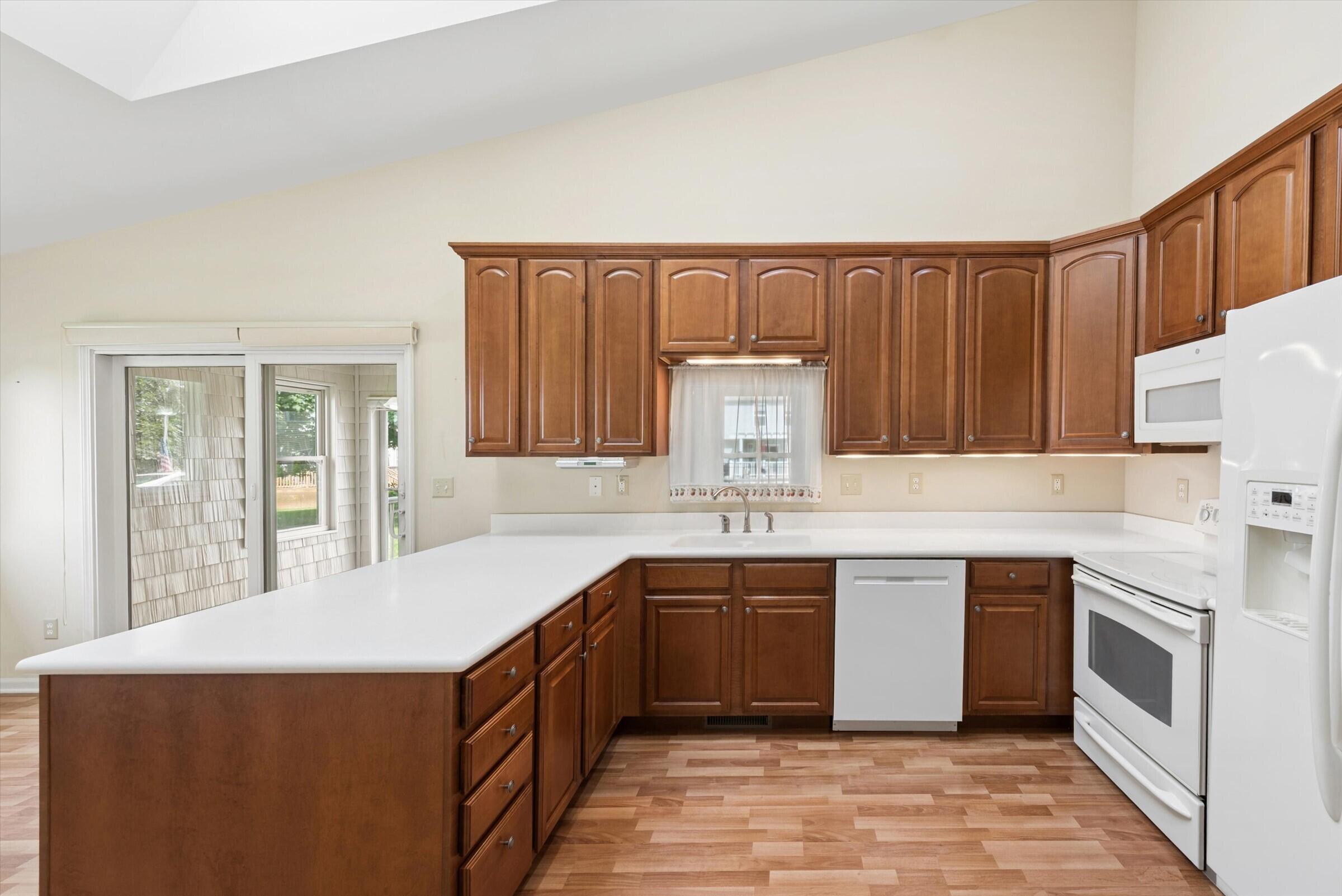 883 Hemingway Trail, Valparaiso, IN 46383; Image #8