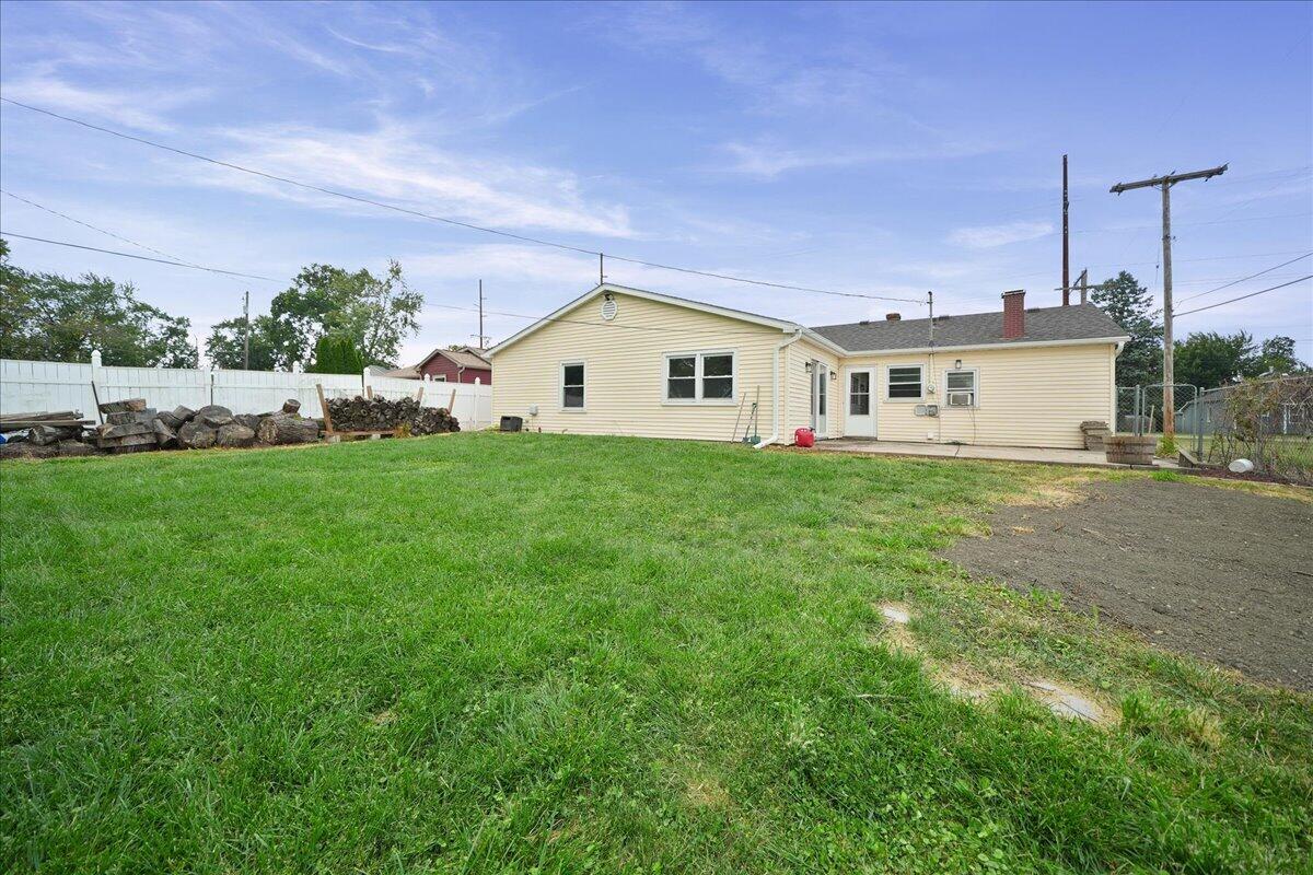 142 S Indiana Avenue, Crown Point, IN 46307; Image #20