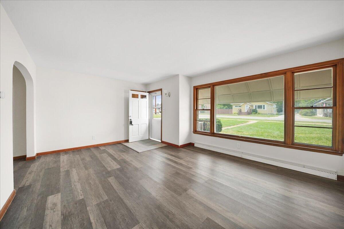 142 S Indiana Avenue, Crown Point, IN 46307; Image #4