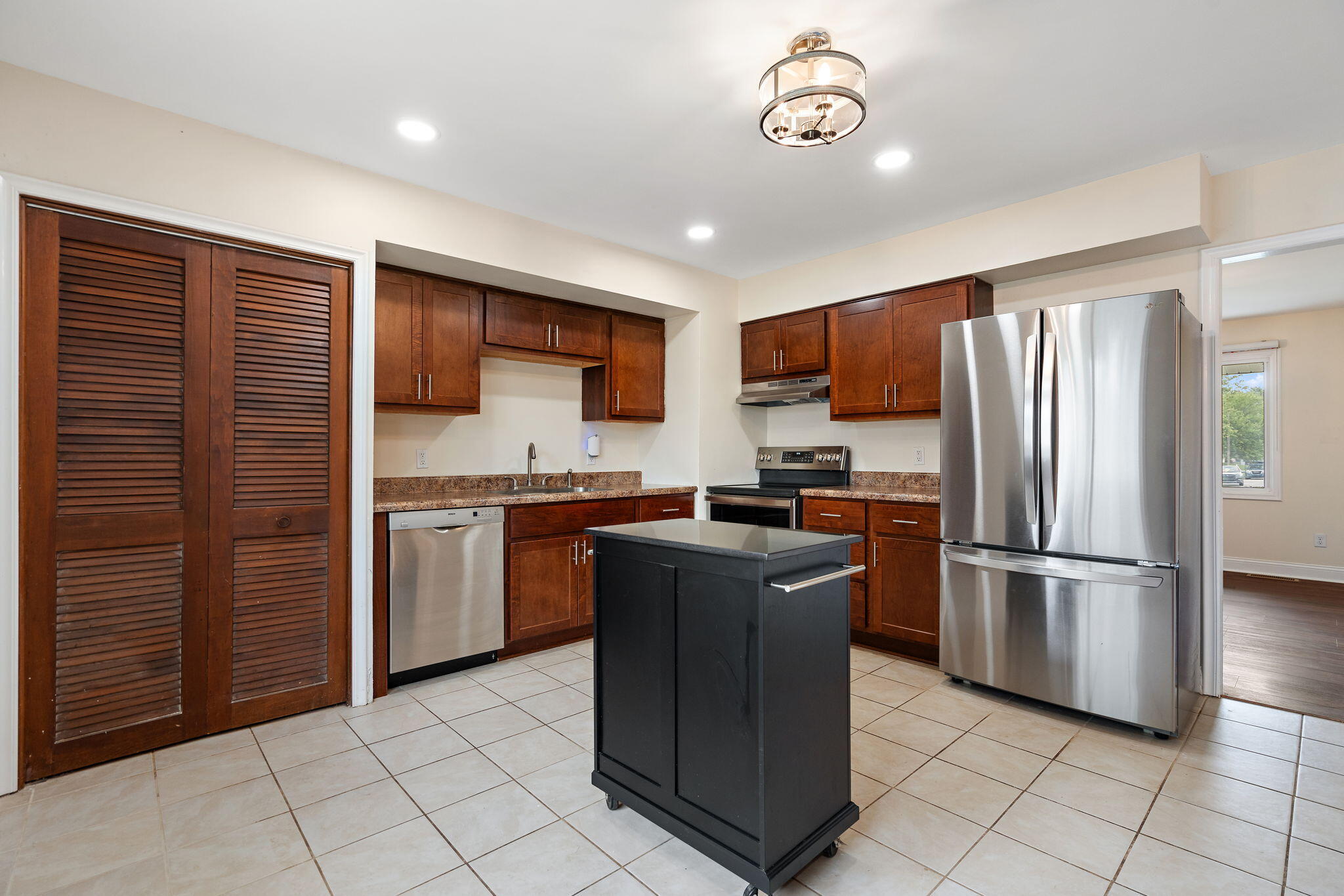 385 Riviera Court, Valparaiso, IN 46385; Image #10