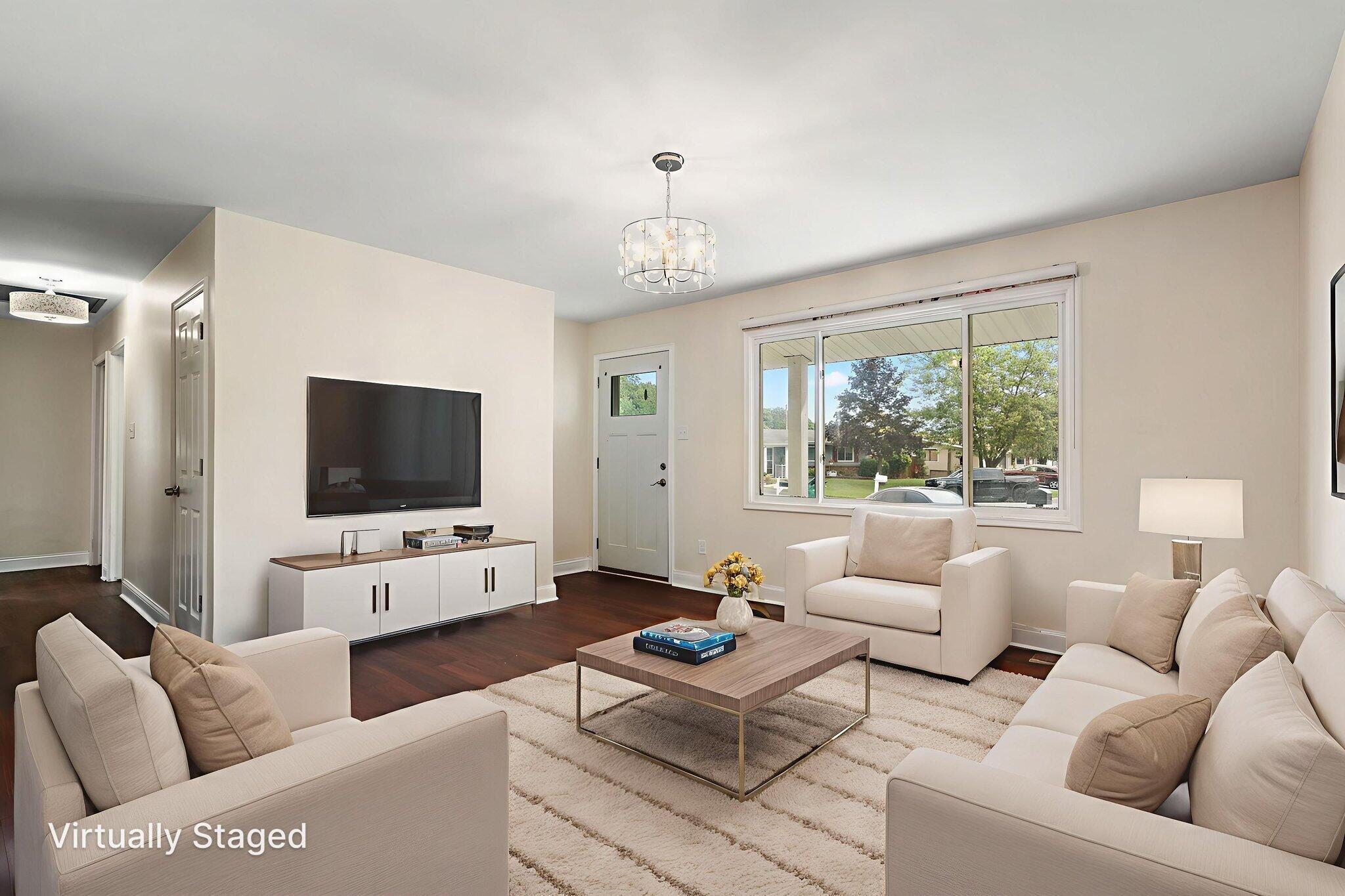 385 Riviera Court, Valparaiso, IN 46385; Image #4