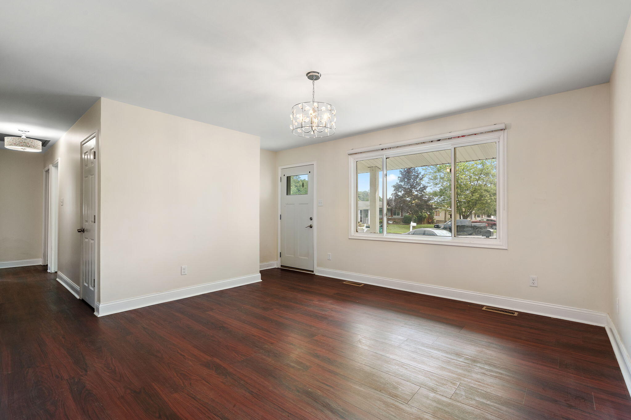 385 Riviera Court, Valparaiso, IN 46385; Image #5