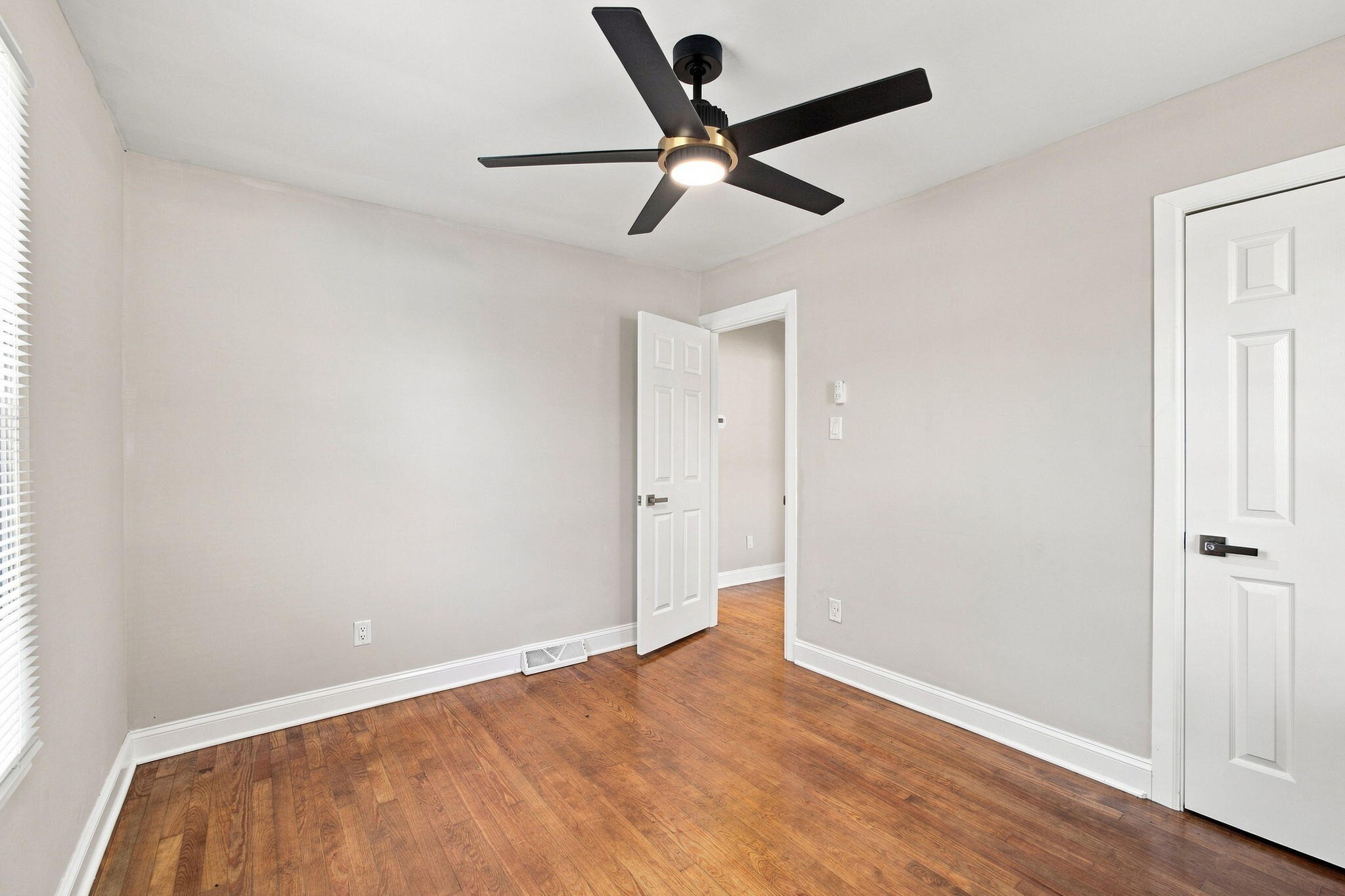 321 W 57th Avenue, Merrillville, IN 46410; Image #10