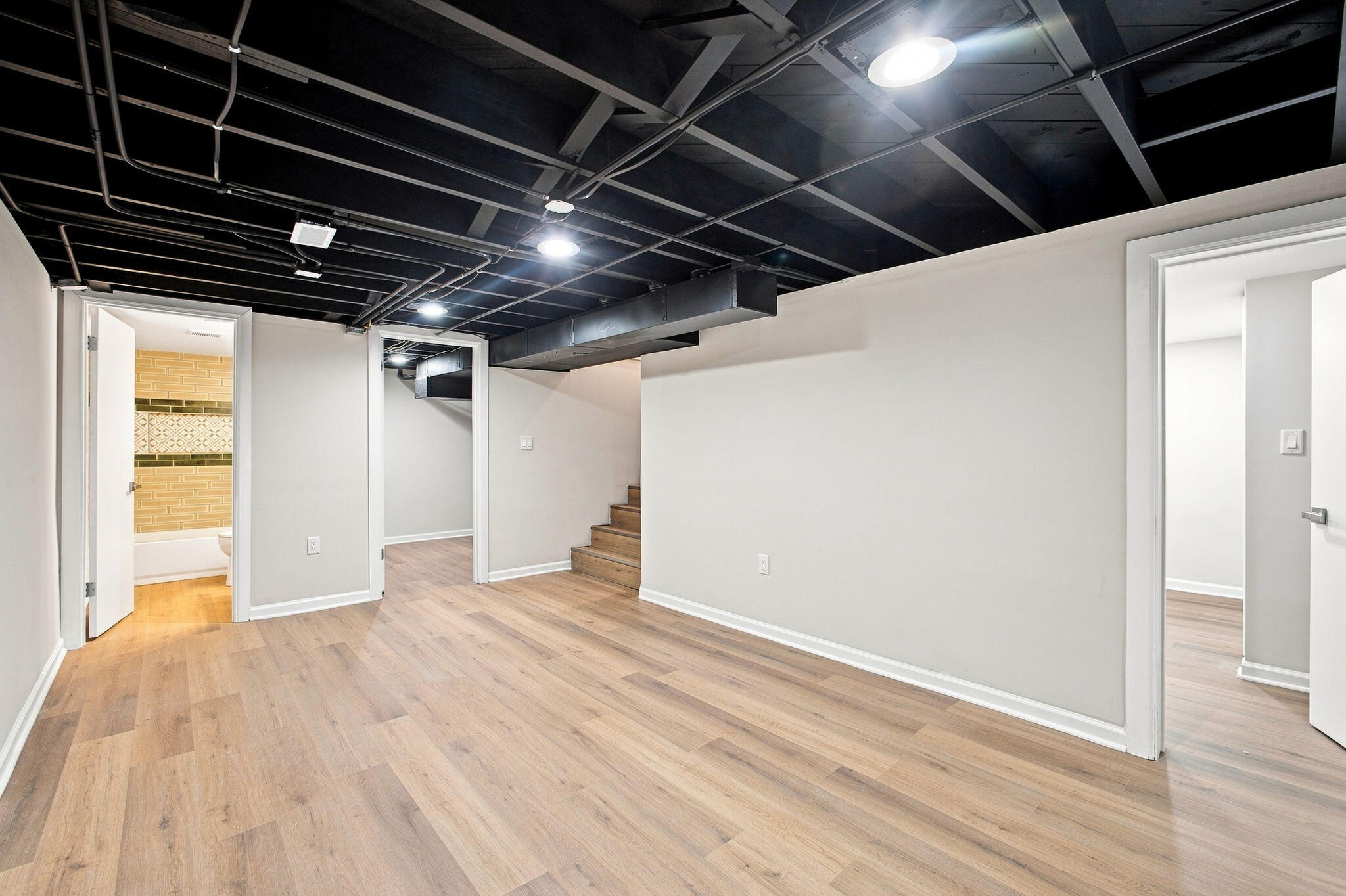 321 W 57th Avenue, Merrillville, IN 46410; Image #16