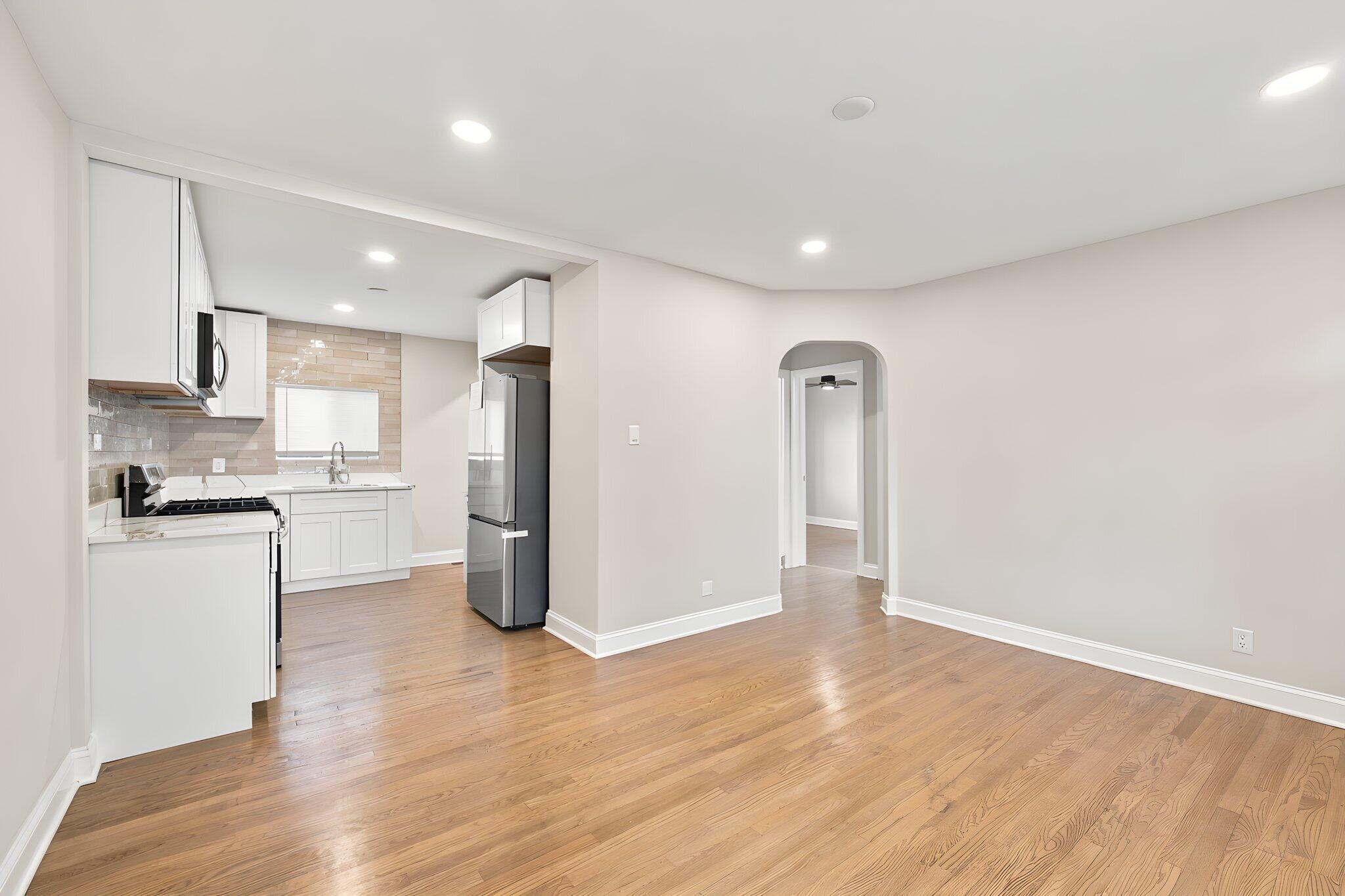 321 W 57th Avenue, Merrillville, IN 46410; Image #4
