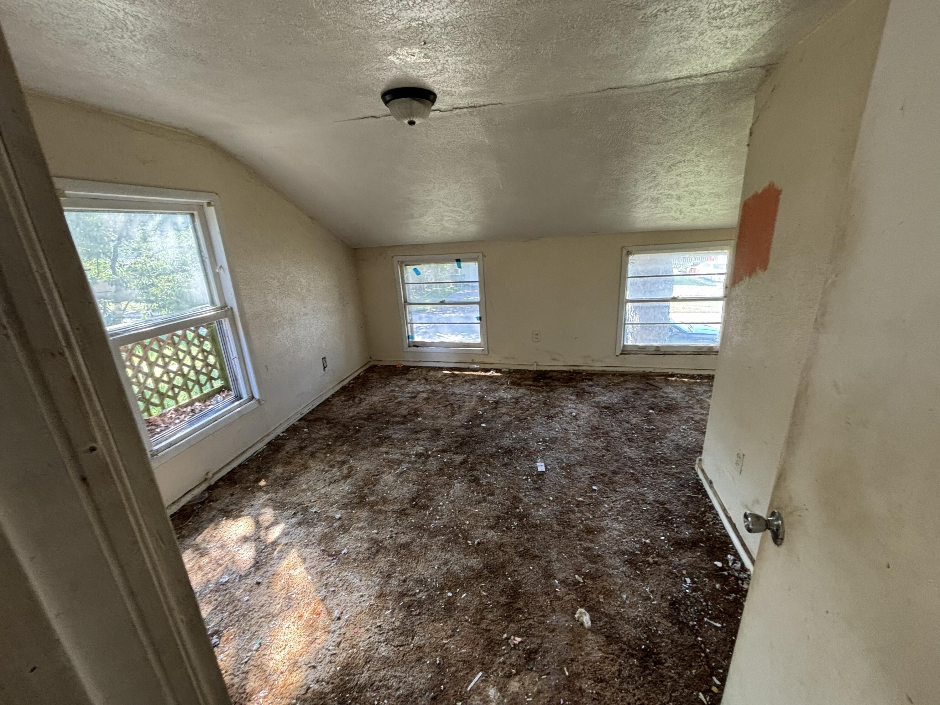 526 Tudor Road, Kingsford Heights, IN 46346; Image #8