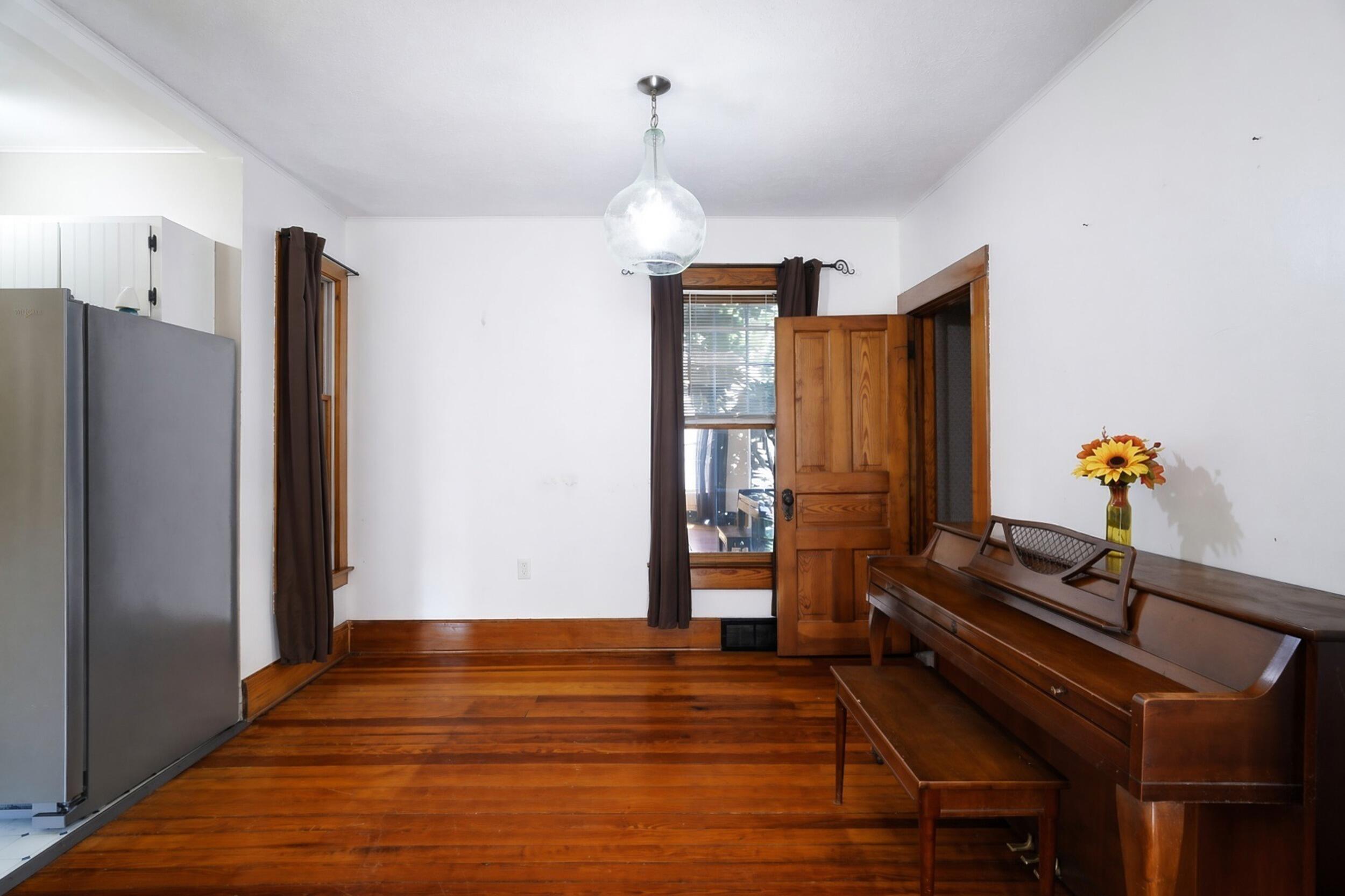 405 N Main Street, Wanatah, IN 46390; Image #13