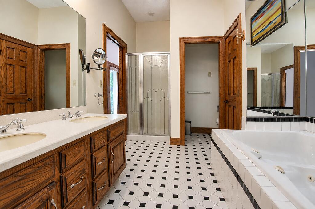 3978 W Timber Ridge Road, La Porte, IN 46350; Image #21