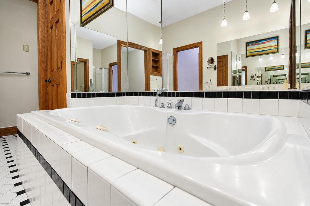 3978 W Timber Ridge Road, La Porte, IN 46350; Image #22
