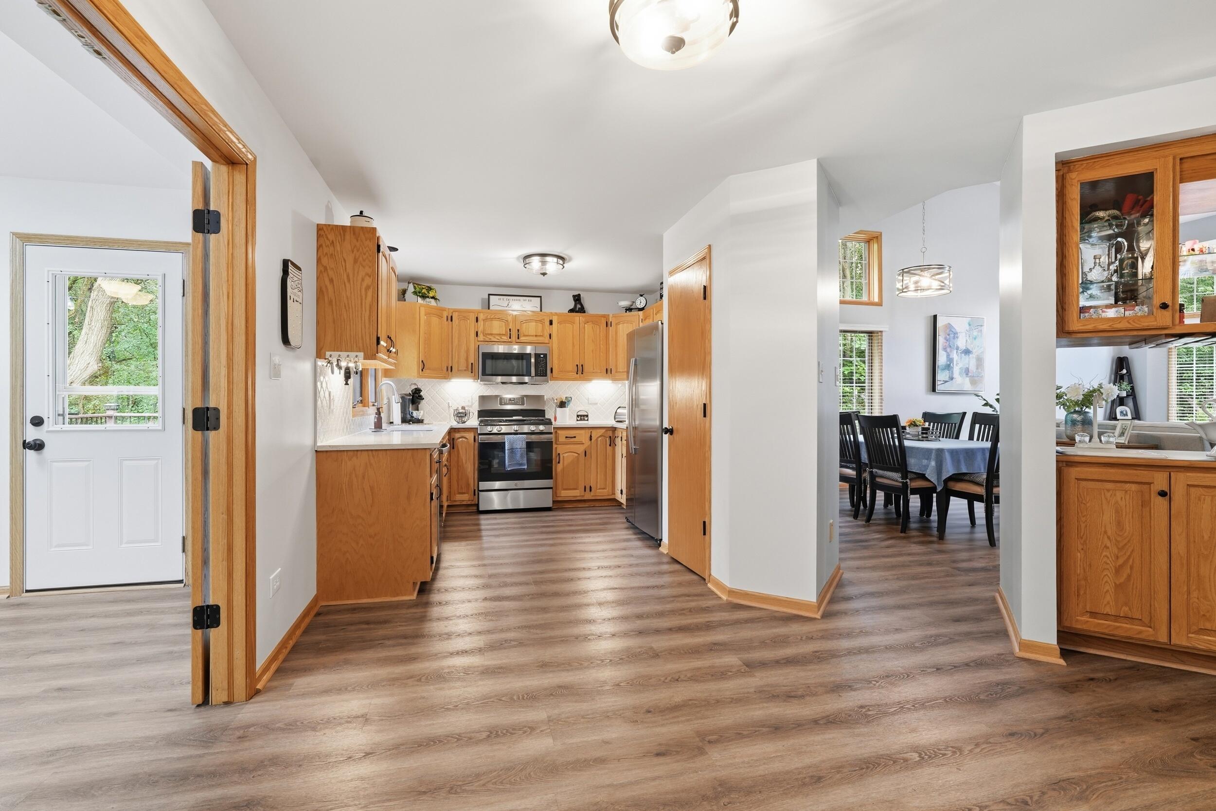 1442 Carriage Oaks Court, Dyer, IN 46311; Image #7
