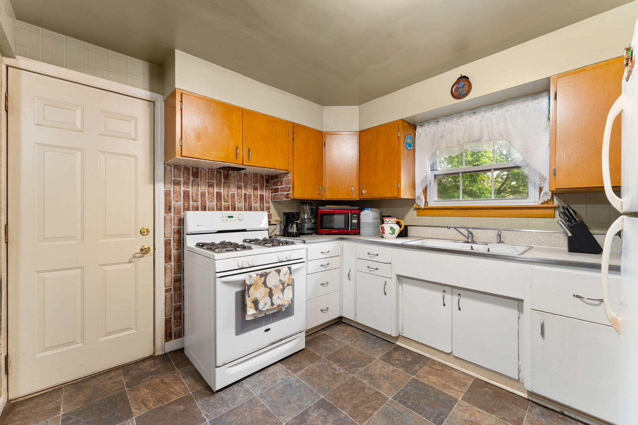 6435 Madison Street, Merrillville, IN 46410; Image #7