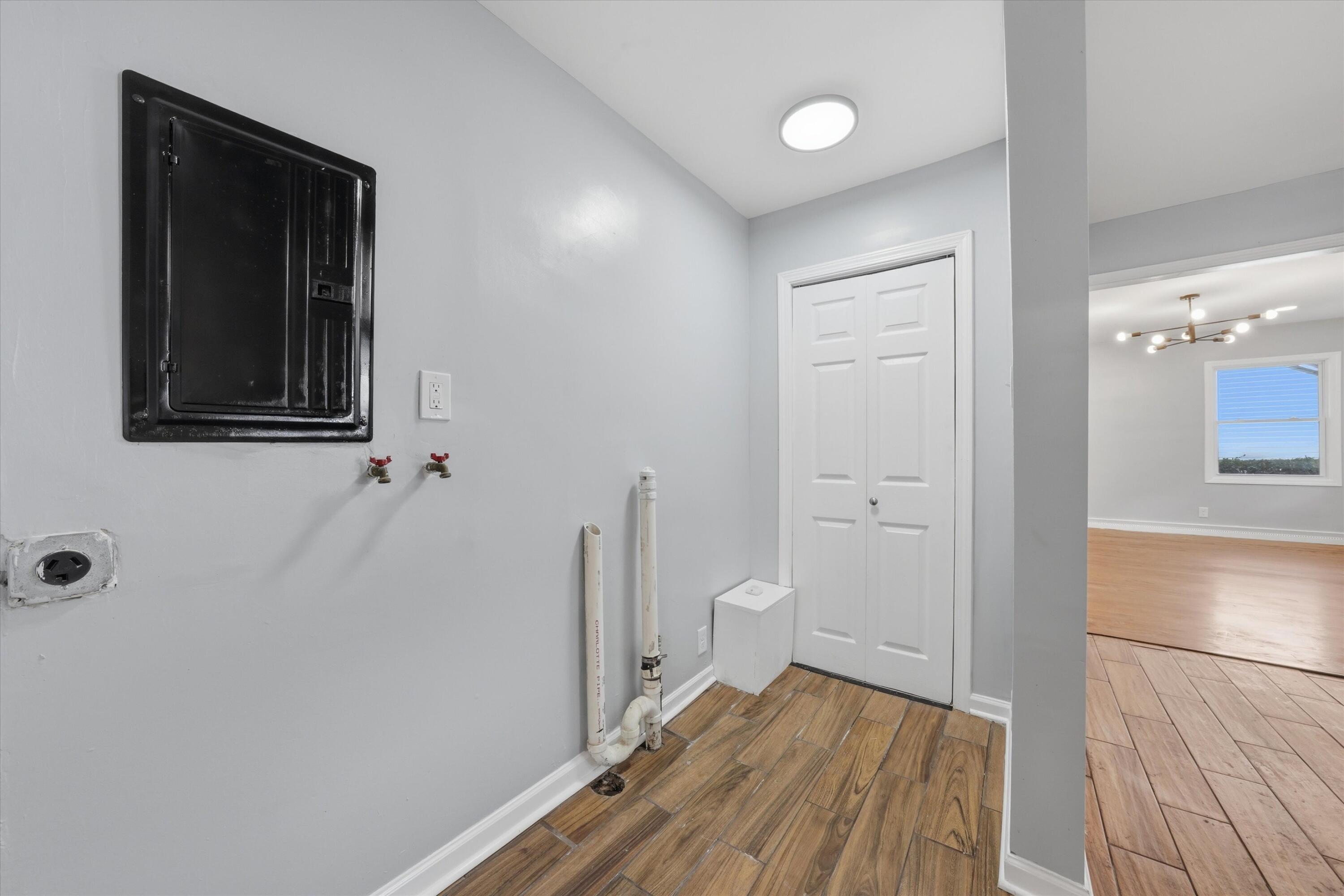 1020 E 61st Place, Merrillville, IN 46410; Image #10