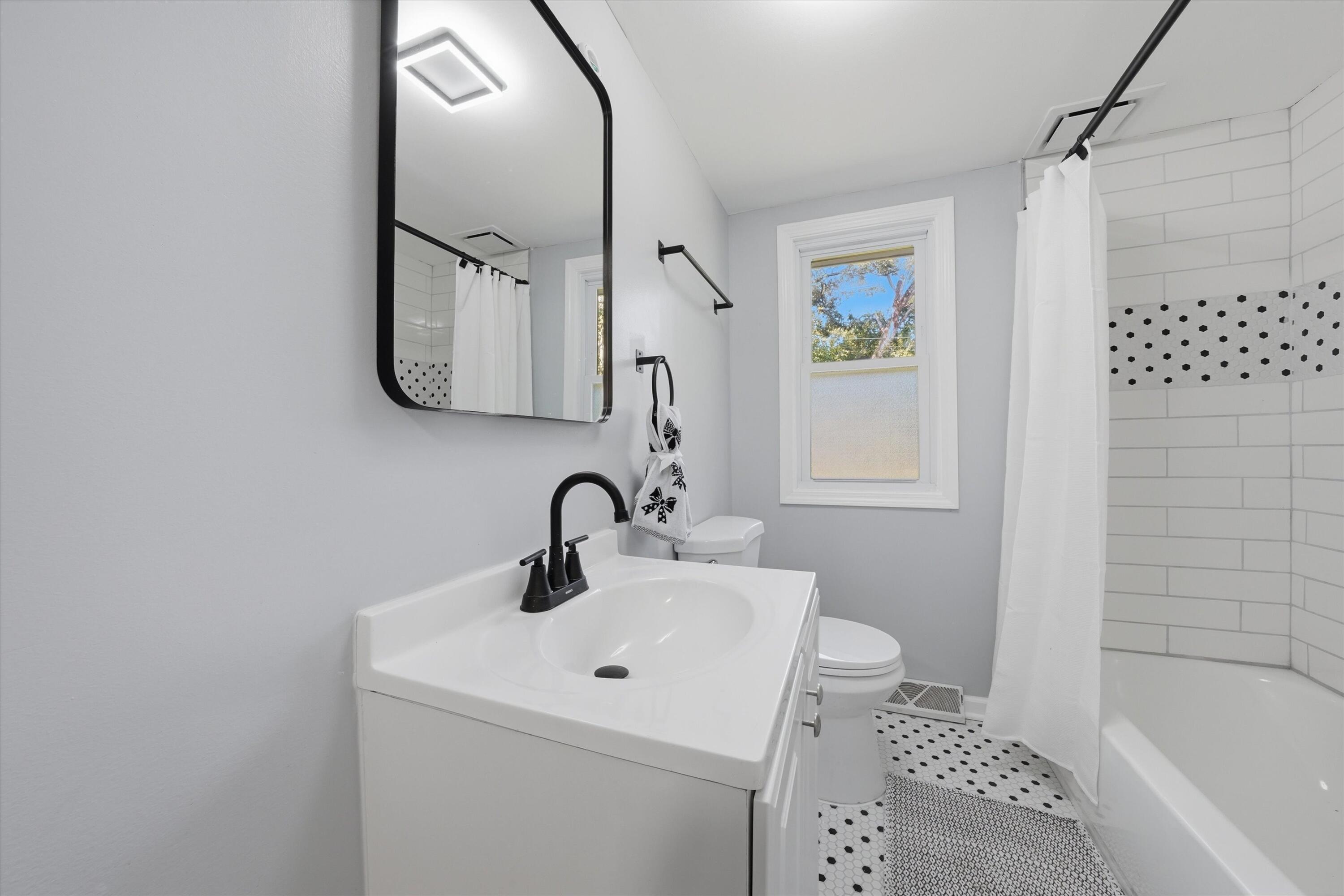 1020 E 61st Place, Merrillville, IN 46410; Image #12