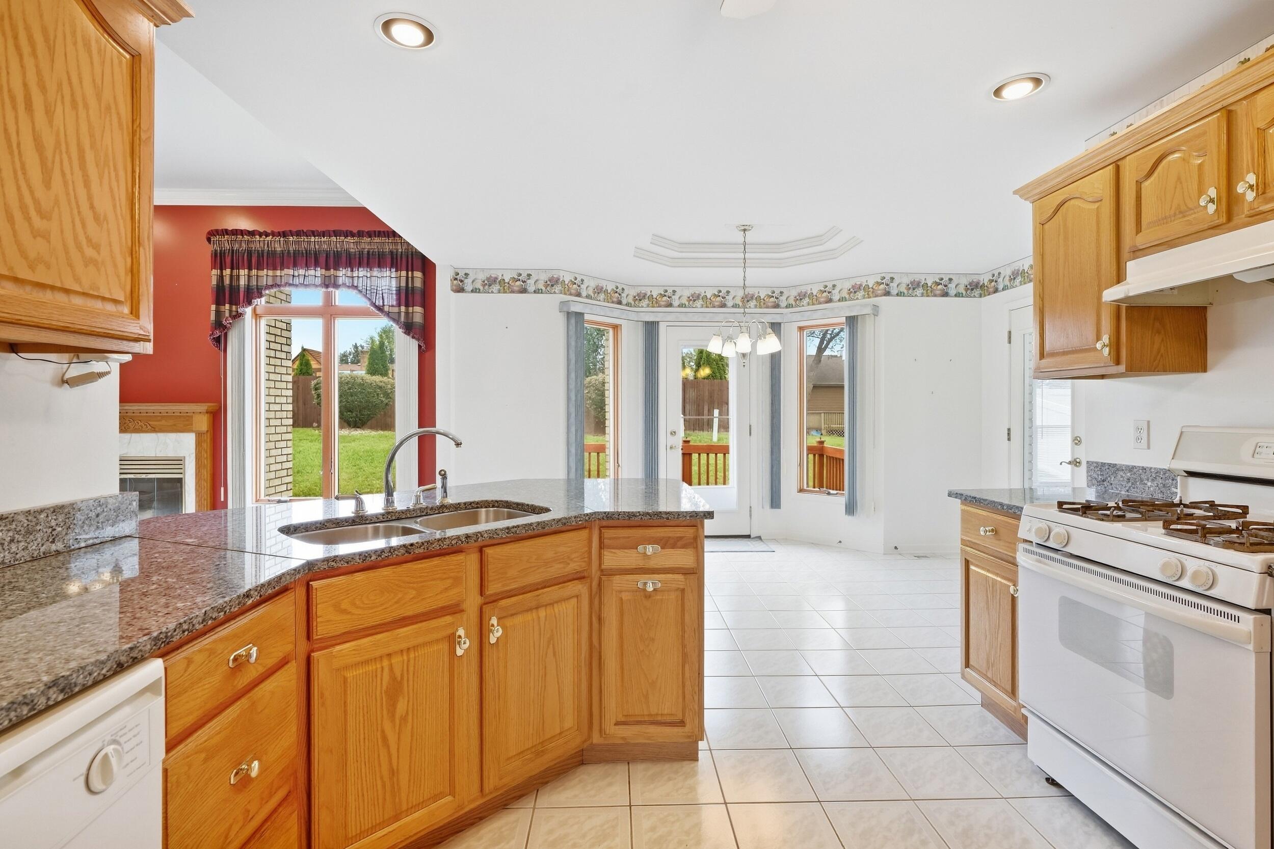 2636 Lancelot Lane, Dyer, IN 46311; Image #5