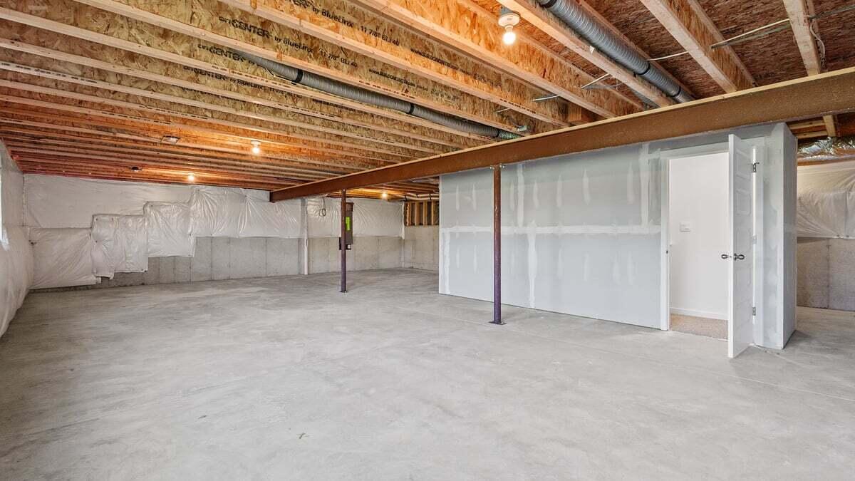 580 Mullins Street, Hebron, IN 46341; Image #28