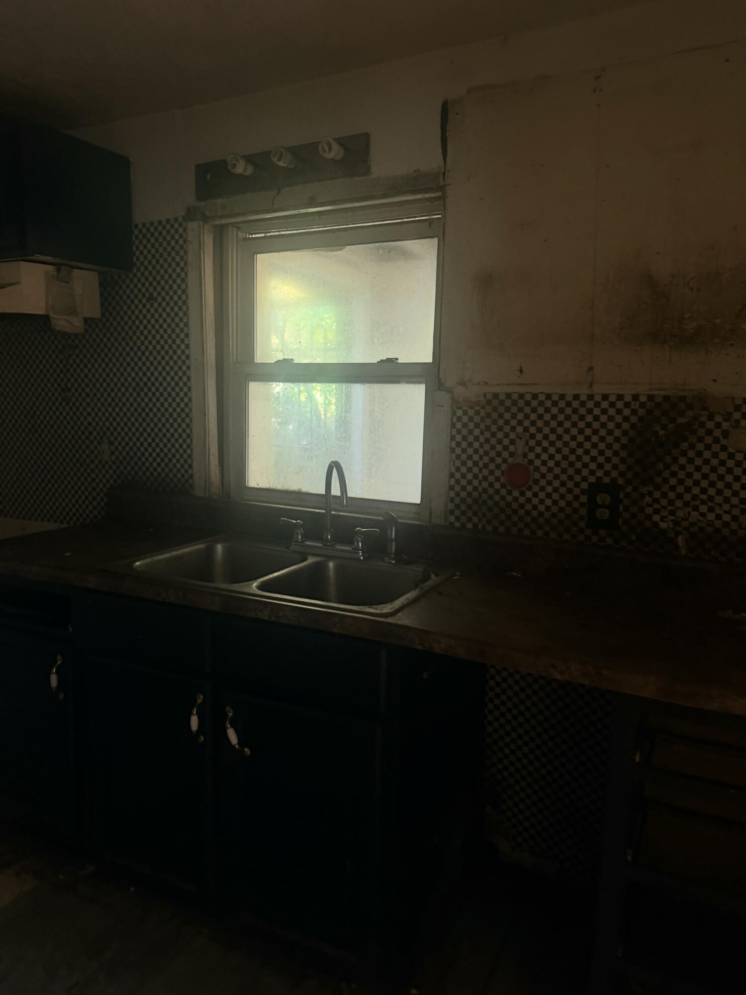 525 N Arnolda Avenue, Indianapolis, IN 46222; Image #10