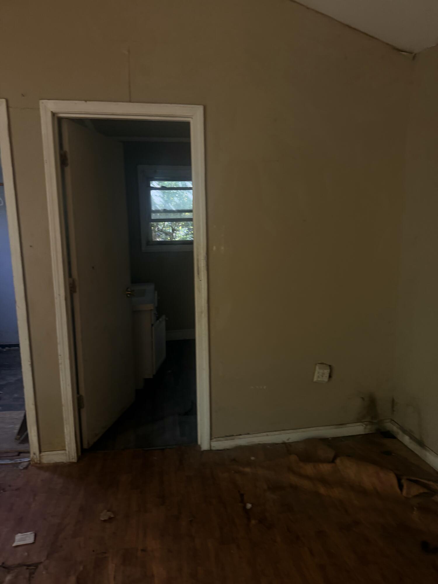 525 N Arnolda Avenue, Indianapolis, IN 46222; Image #5
