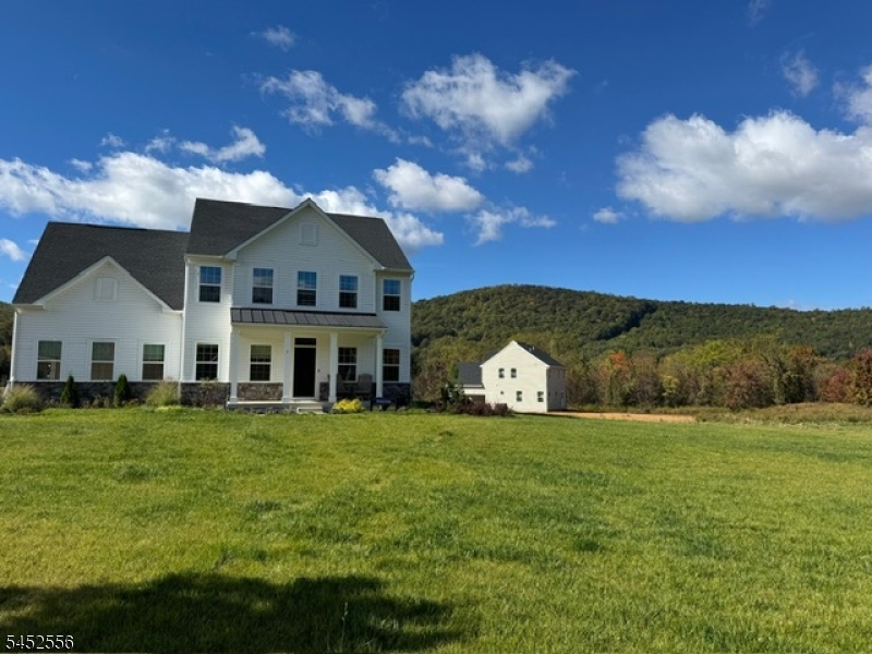 2 Drake Ct