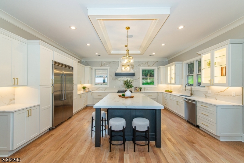 24 Cliffside Dr