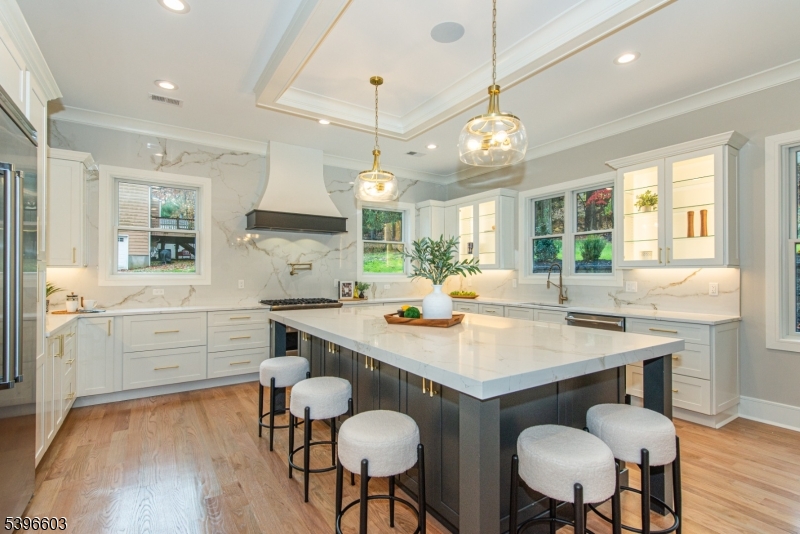 24 Cliffside Dr