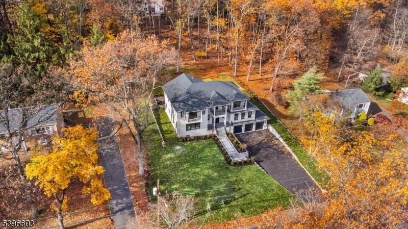 24 Cliffside Dr