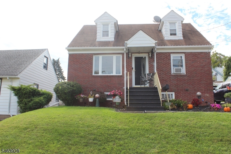 289 Sherwood Ave