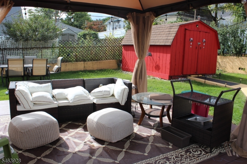 289 Sherwood Ave