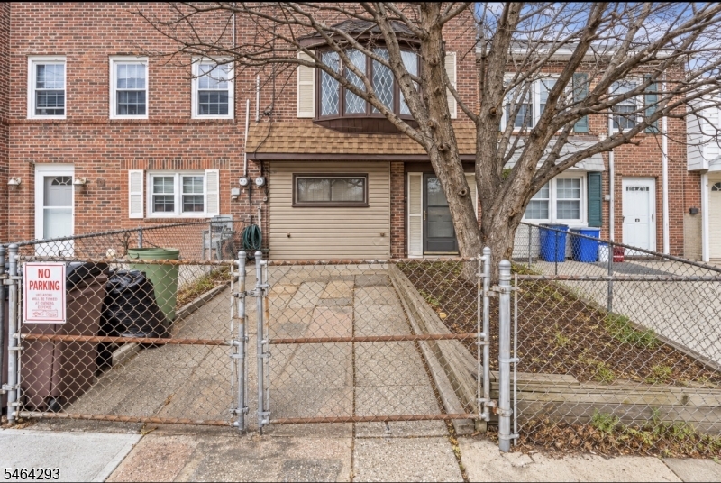 71 E 3rd St