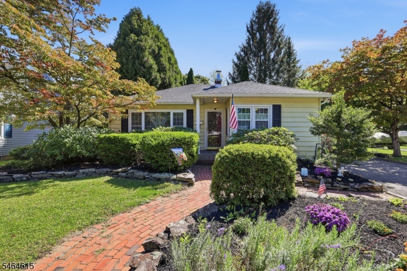 9 Miller Ave