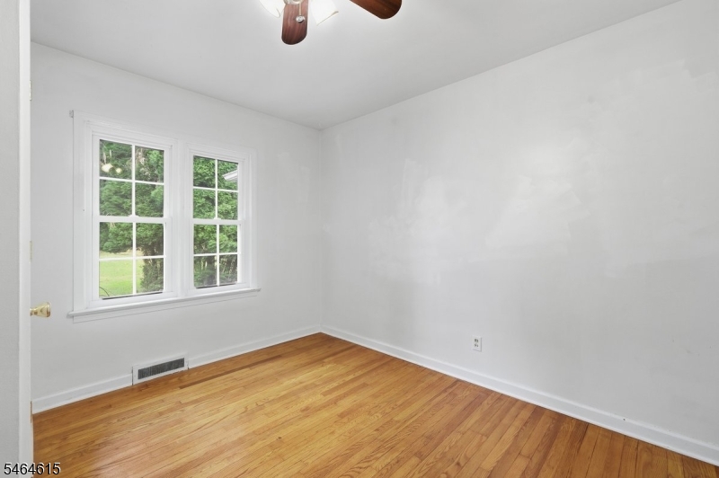 9 Miller Ave