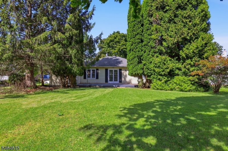 9 Miller Ave
