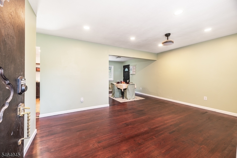 7 Fox Hill Dr