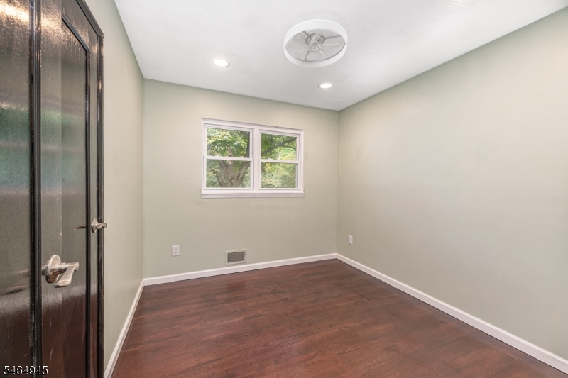 7 Fox Hill Dr