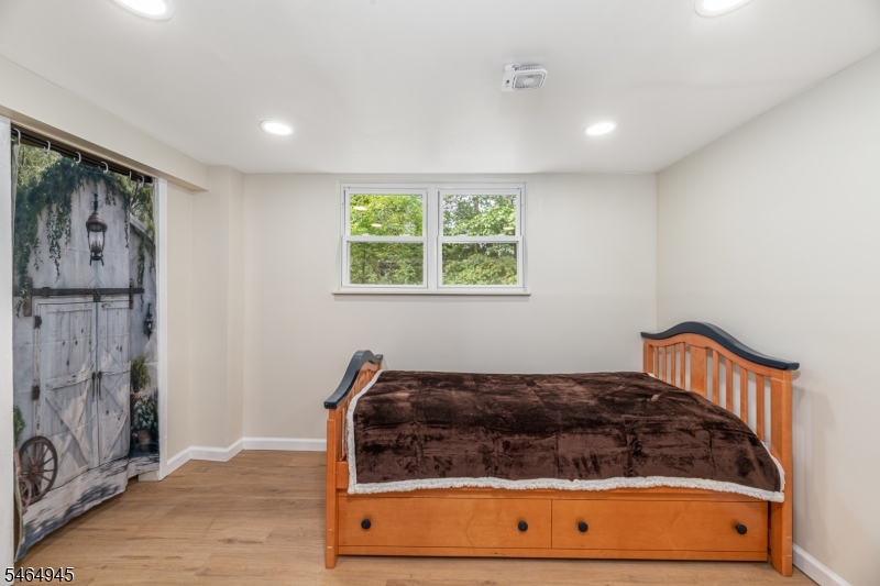7 Fox Hill Dr