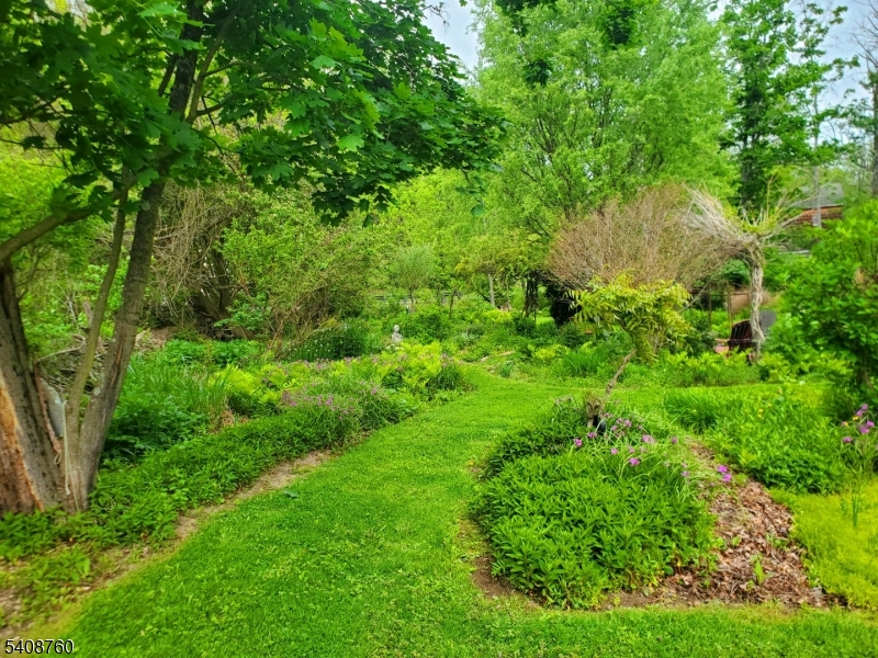 69 Kostenbader Rd