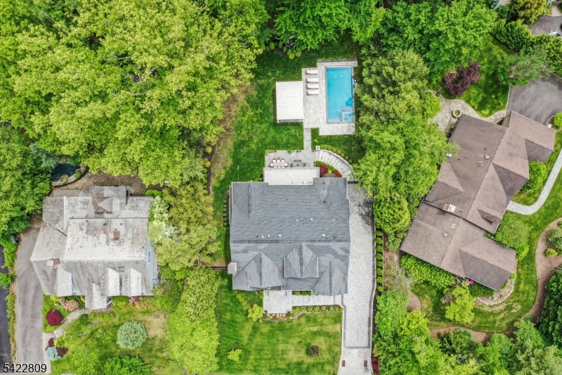 290 Long Hill Dr