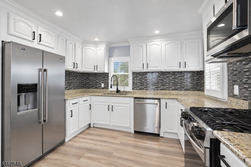 35 Clinton St