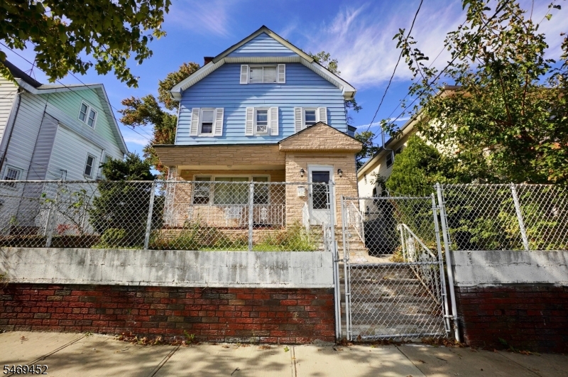752 Highland Ave