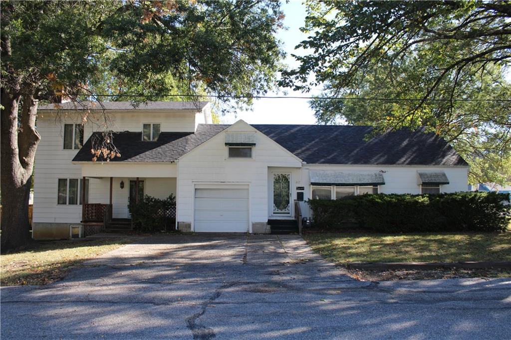 2011 S English Street