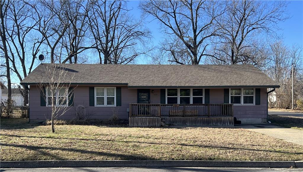 925 N Elm Street - Photo 1