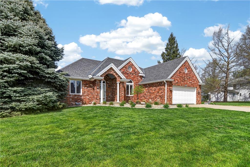 1504 Hillcrest Court