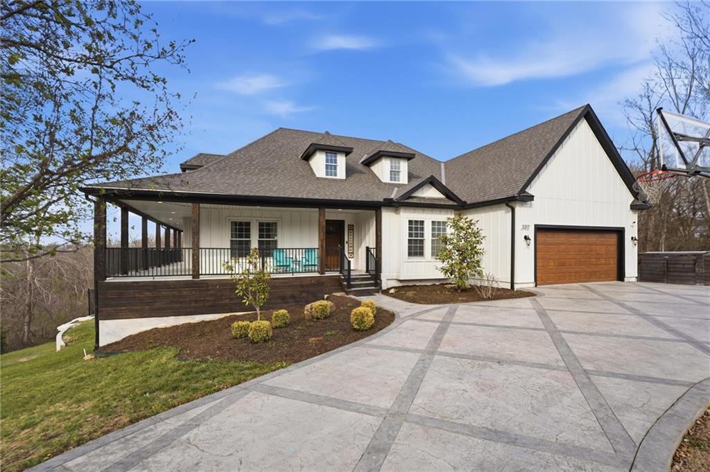3317 N 103rd Court