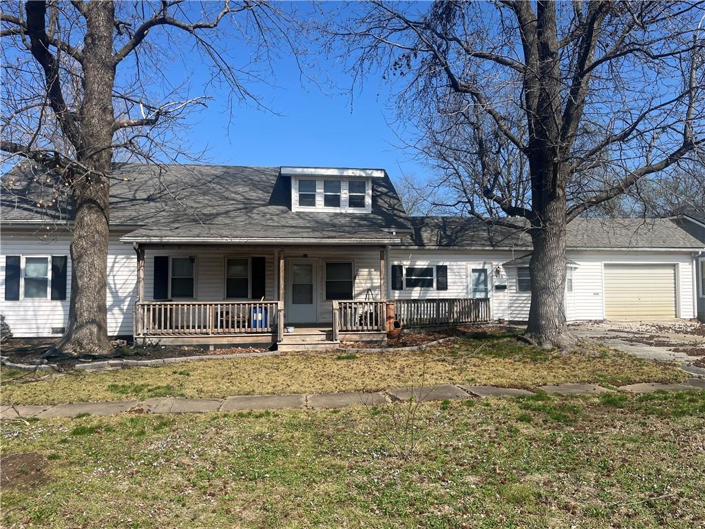 406 E 15th Street