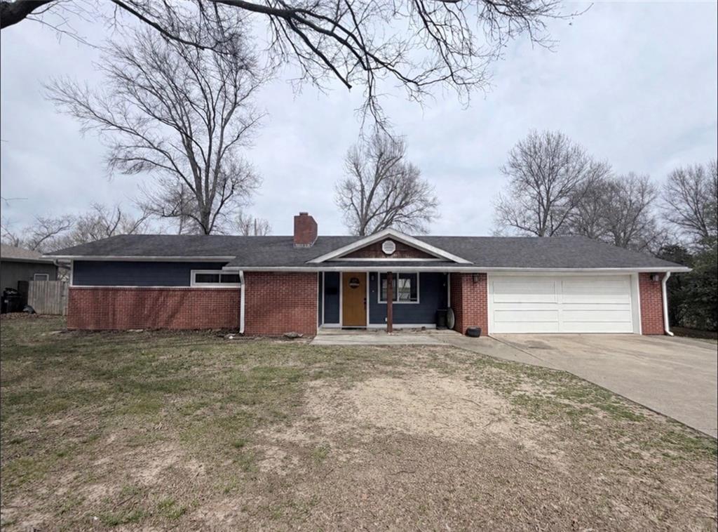 807 Lakeview Drive