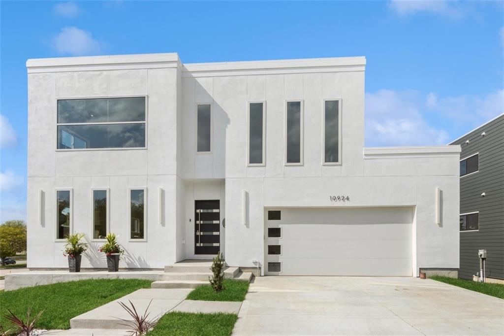 10924 W 67th Street