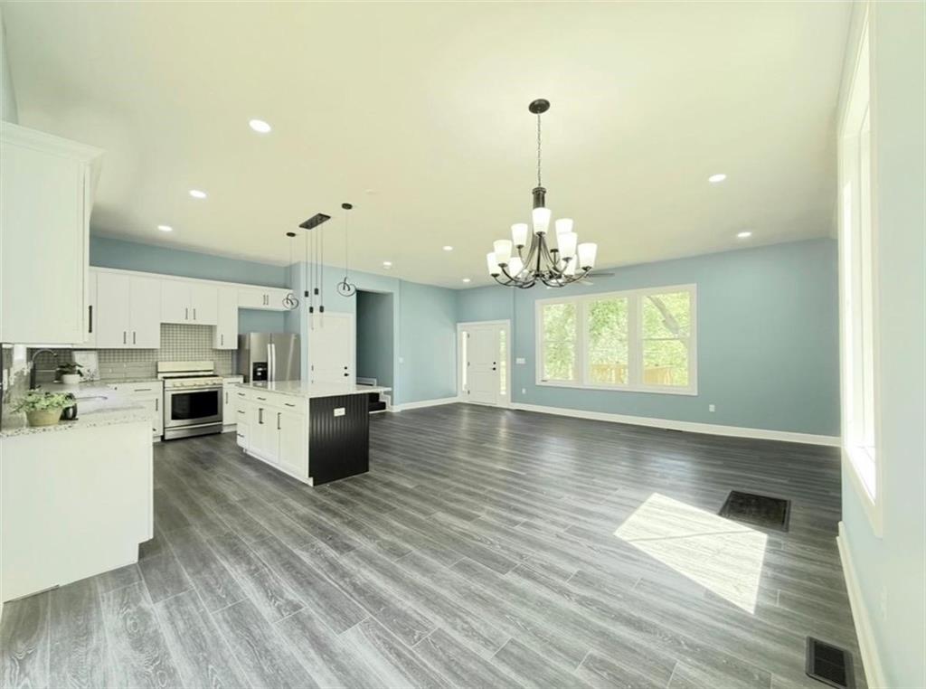 2538 Roe Lane