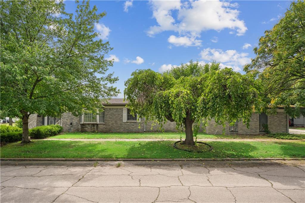 1302 W 4th Street
