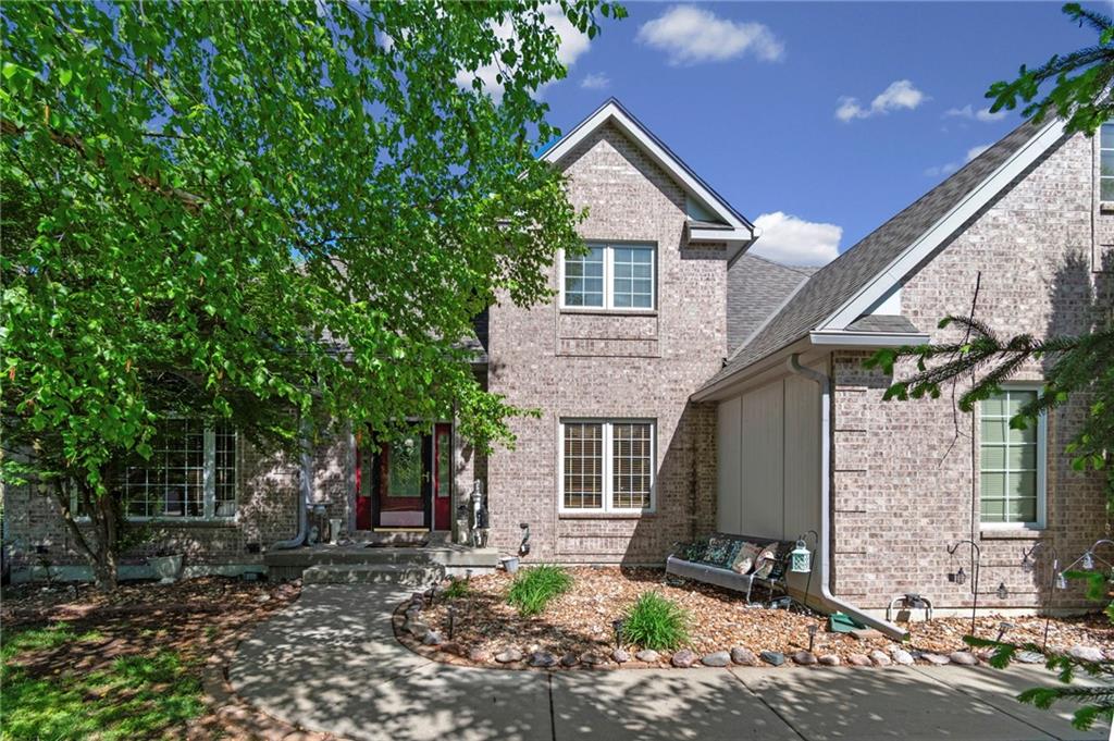 15733 Pine Circle