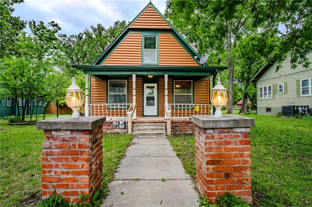 421 N 12th Street - Photo 1