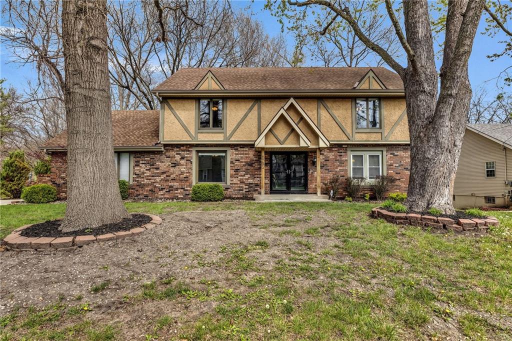 2721 Trenchard Drive - Photo 1